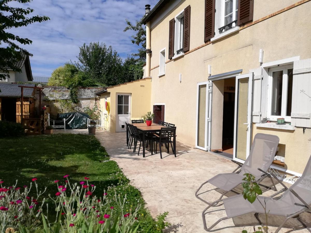 Celine'Home Saint-Germain-sur-Morin Exterior photo